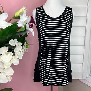 BCBGMaxAzria Women’s Black White Striped Sleeveless Tank Top